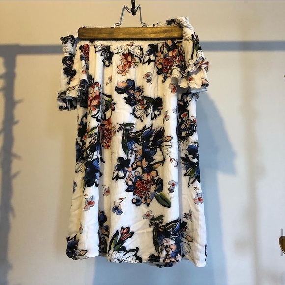 REVAMPED OFF-SHOULDER FLORAL SIZE SMALL - Picture 1 of 1